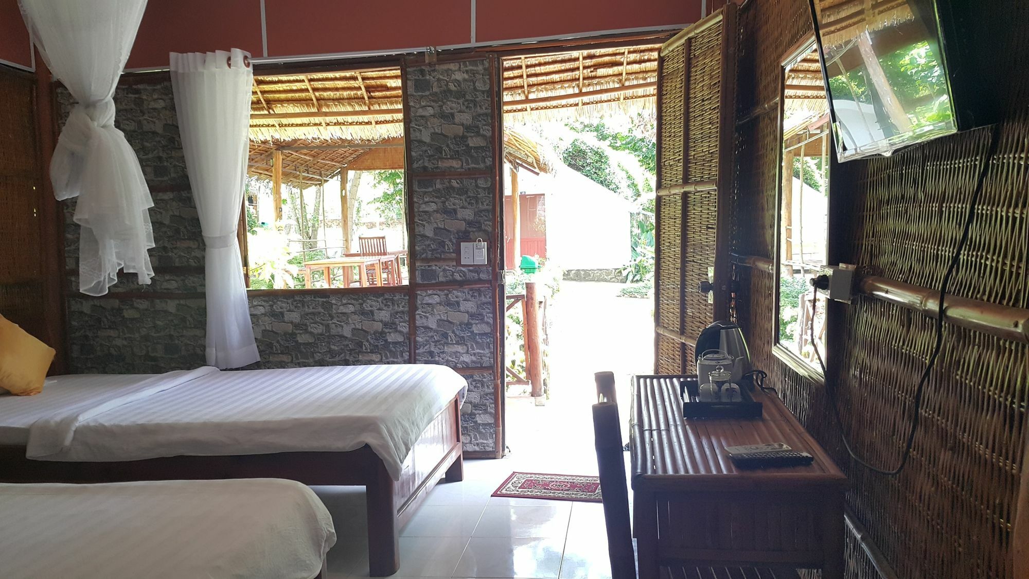 Minh Vuong Village Resort & Restaurant 두옹 동 외부 사진